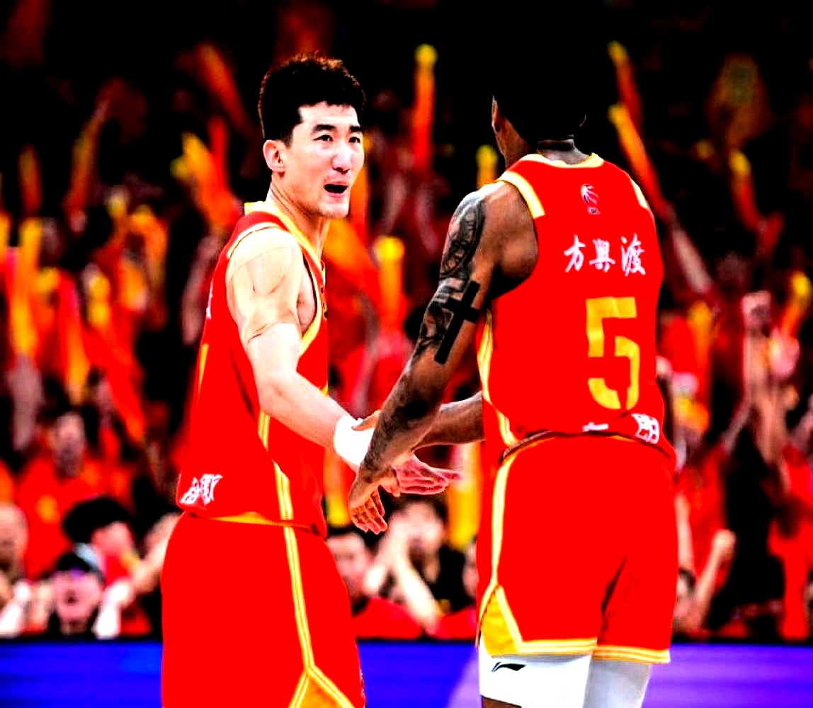 九游网页版登录入口-比赛中球员硬碰硬，为球队取得压倒性胜利