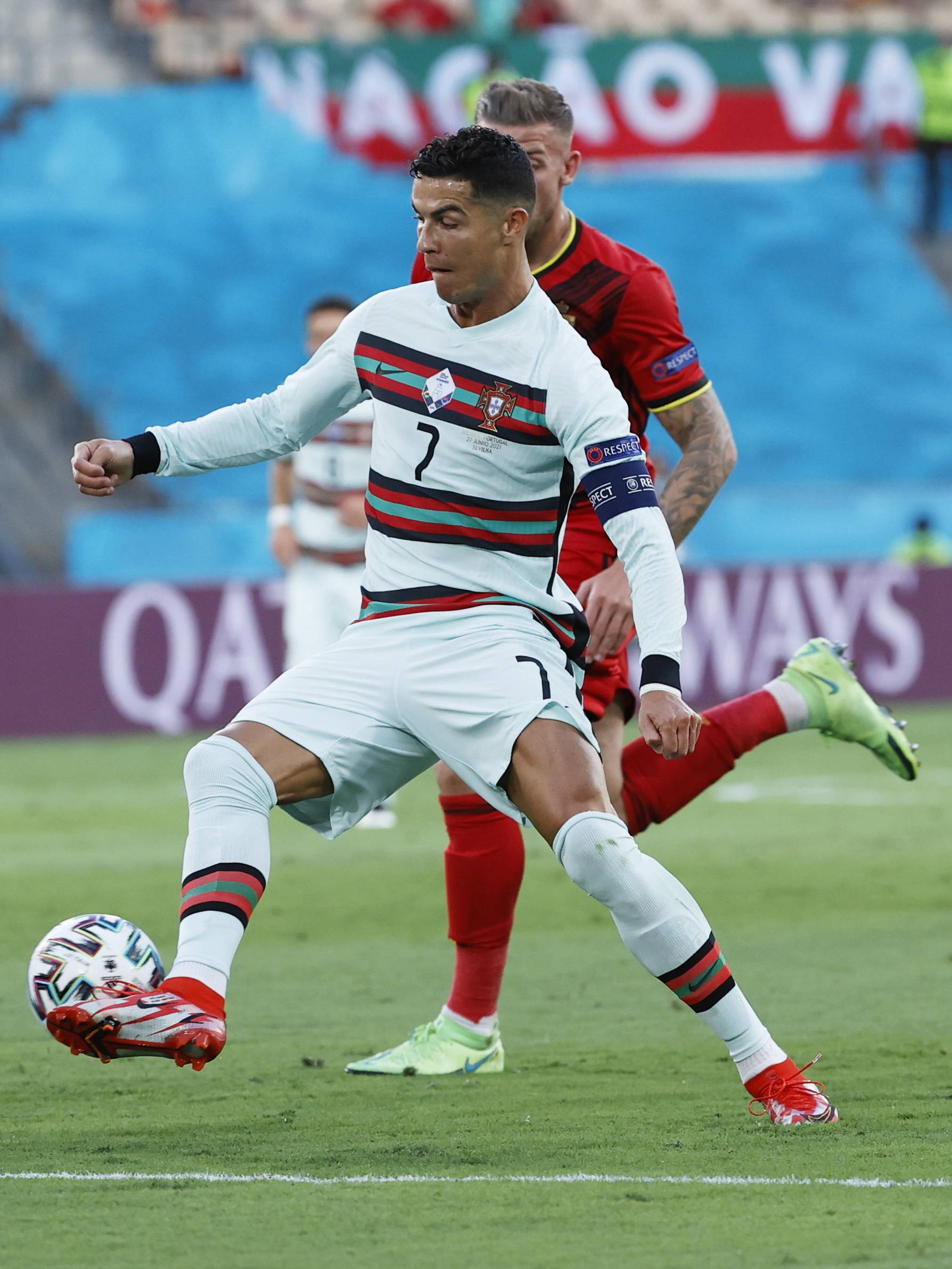 比利时队在欧洲赛场上大放异彩，轻松晋级的简单介绍