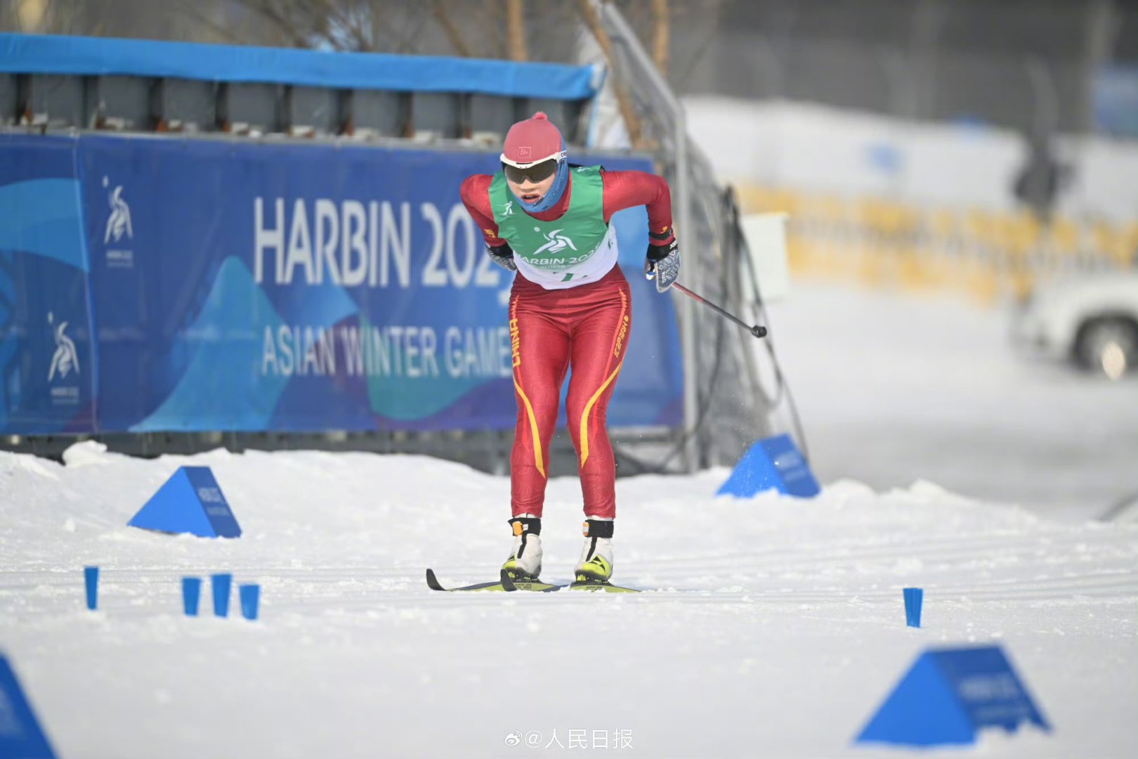 九游网址-冰岛运动员勇夺冠军,创造佳绩