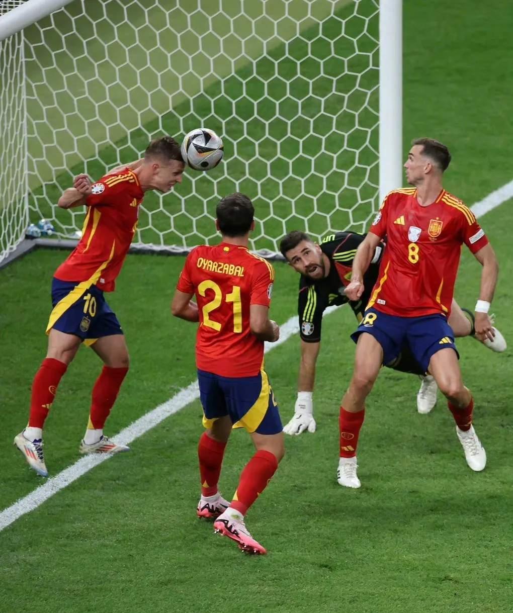 九游中国官网-瓦伦西亚力挫对手，赢得激动人心比赛