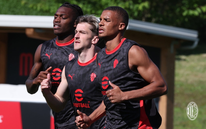 九游官方-球队训练场景曝光，球员积极训练备战